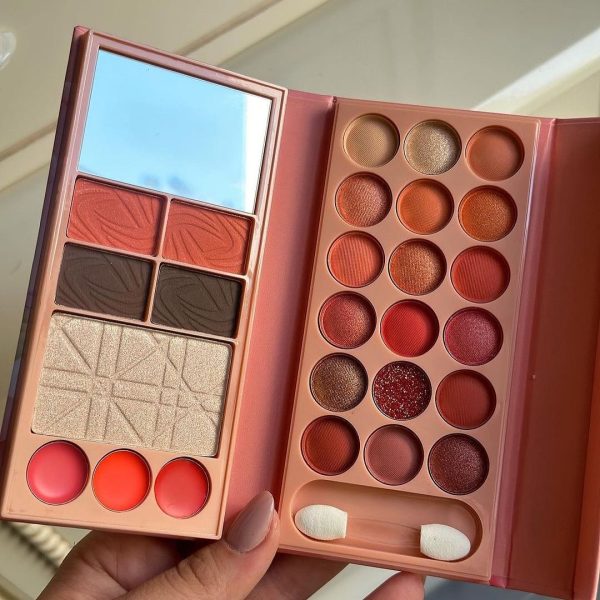 Eyeshadow Blusher Highlighter Palette